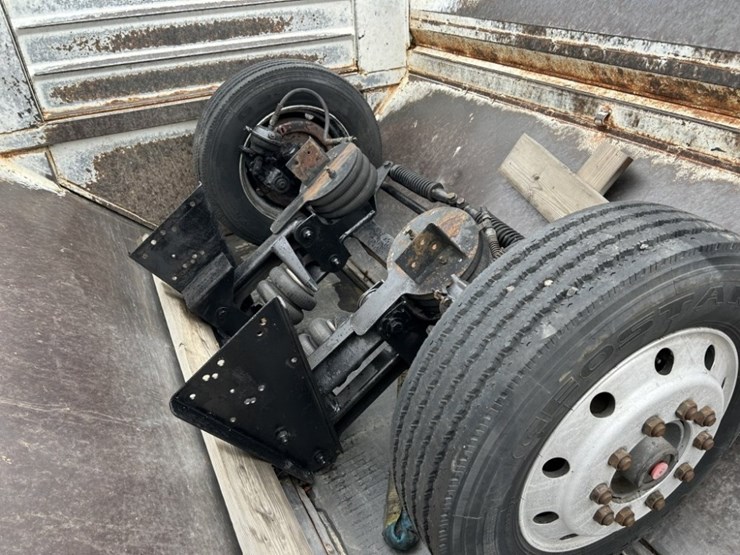 1994-peterbilt-377-image-41