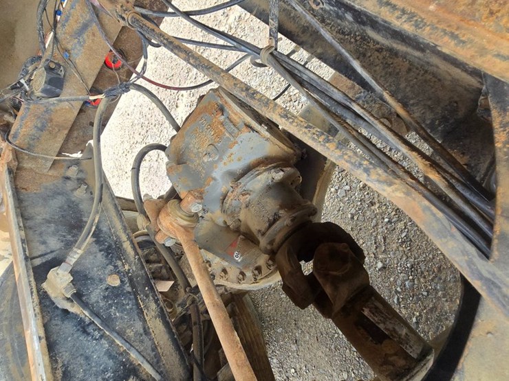 2001-mack-rd688s-image-95