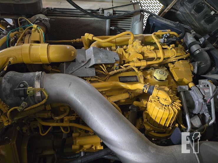 2021-deere-260e-image-26