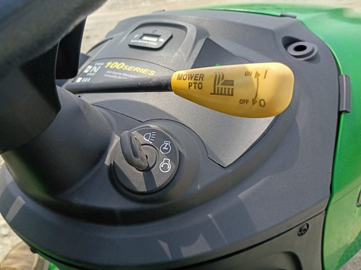 john-deere-d100-image-21