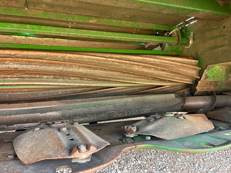 2023-john-deere-w235r-image-6