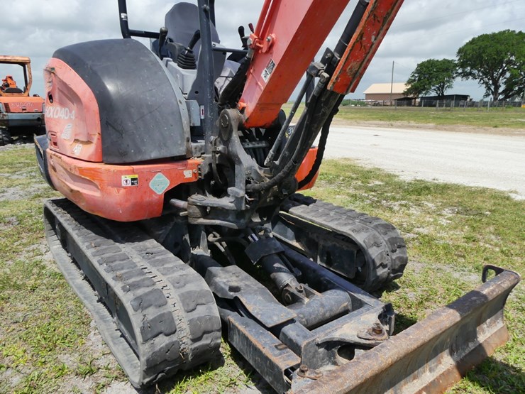 2018-kubota-kx040-4-image-10