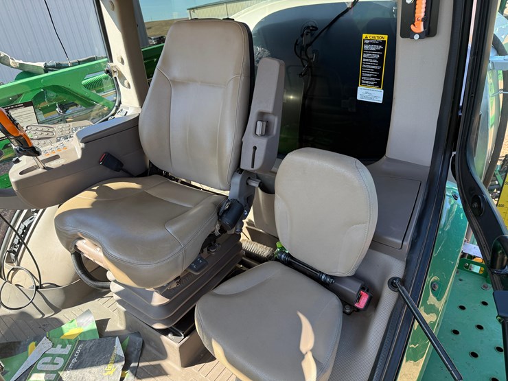 2015-john-deere-r4038-image-81