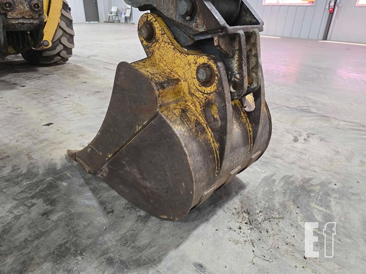 2011-deere-310sj-image-17