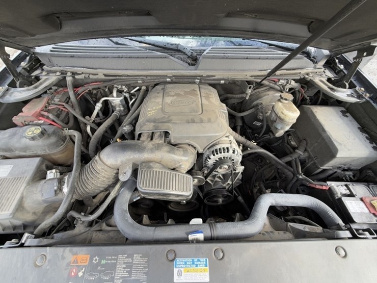 2014-chevrolet-tahoe-image-13