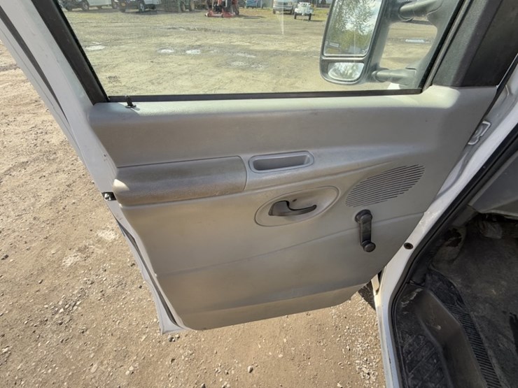 2007-ford-e350-image-33
