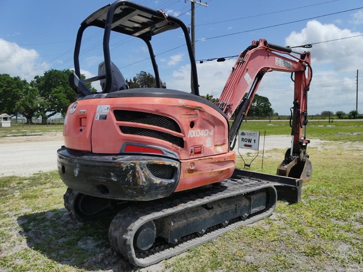2018-kubota-kx040-4-image-3
