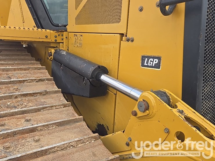 2019-caterpillar-d6-lgp-image-35