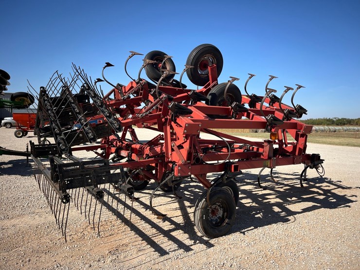 case-ih-4300-image-7