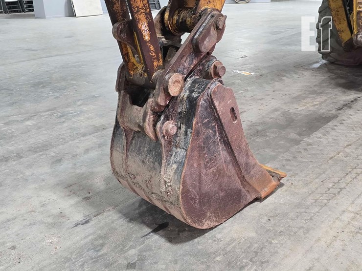 2012-caterpillar-420e-image-15