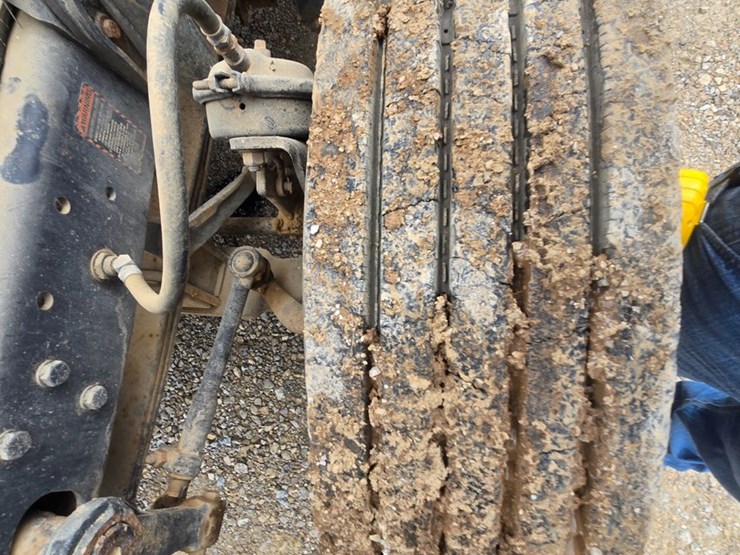 1996-mack-rd690s-image-47