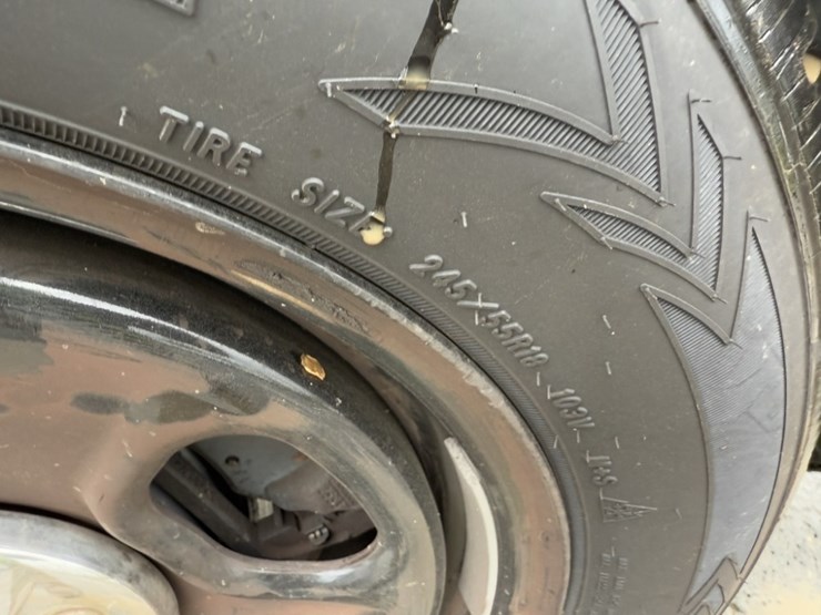 2017-ford-explorer-image-18