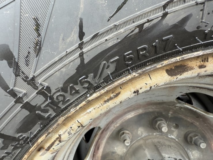 2016-ford-f350-image-17