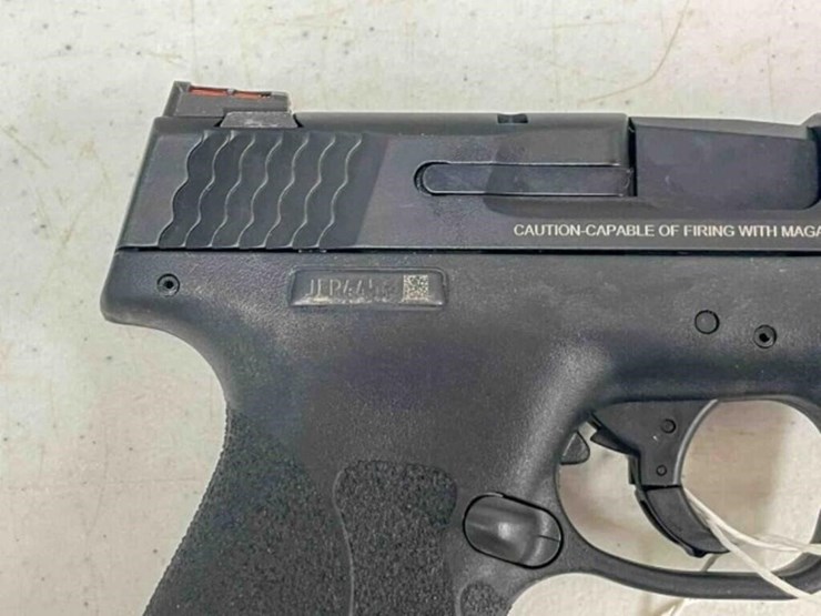 smith-&-wesson-pistol-image-8