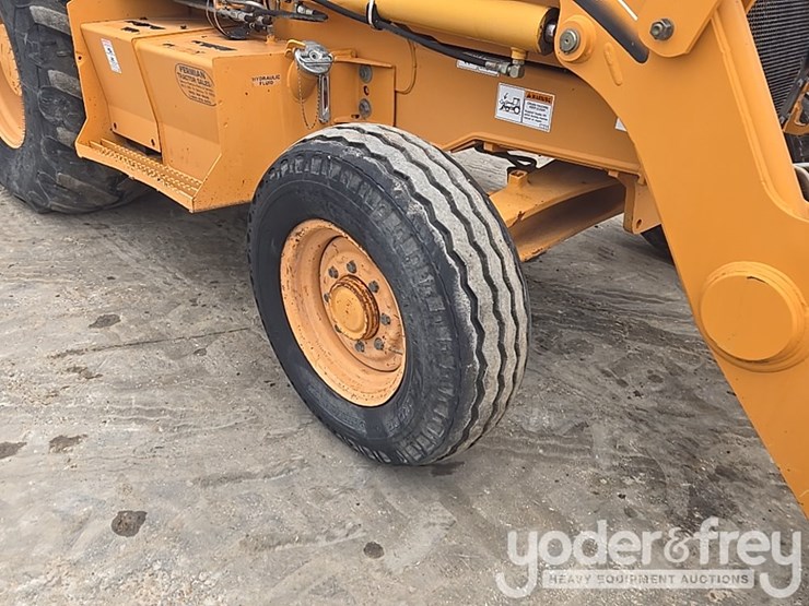 2004-case-580m-image-16