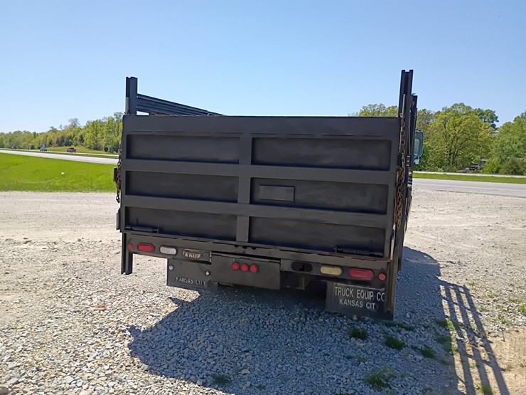 2000-gmc-w3500-image-8