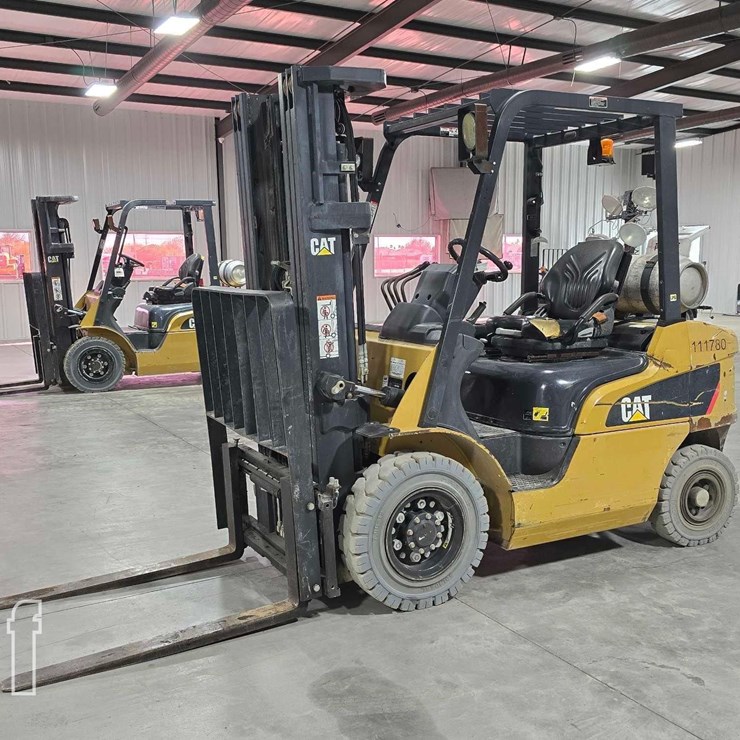 2019 CATERPILLAR GP25N