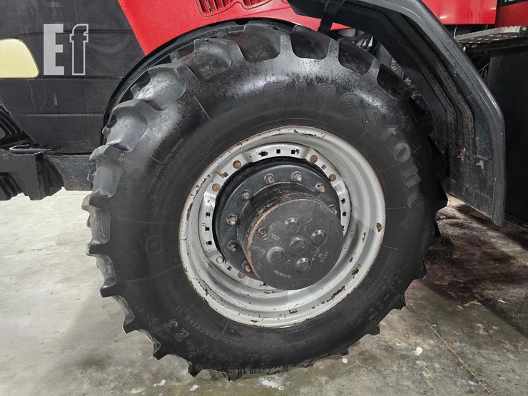case-ih-magnum-245-image-22