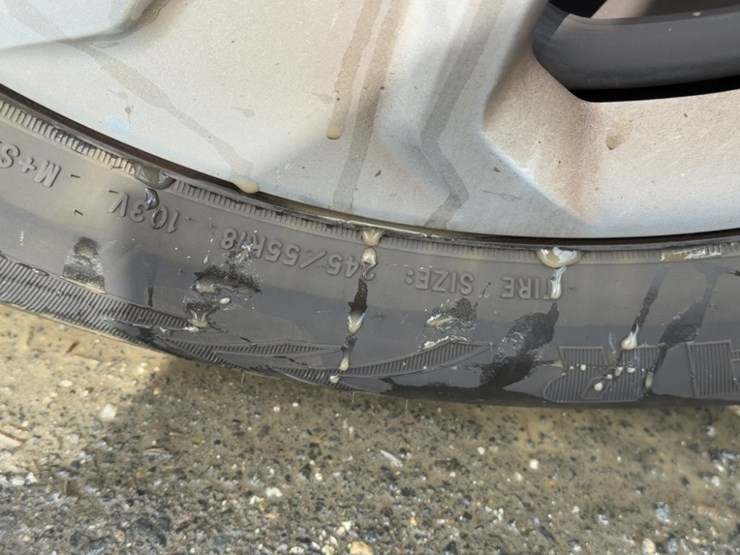 2017-ford-explorer-image-16