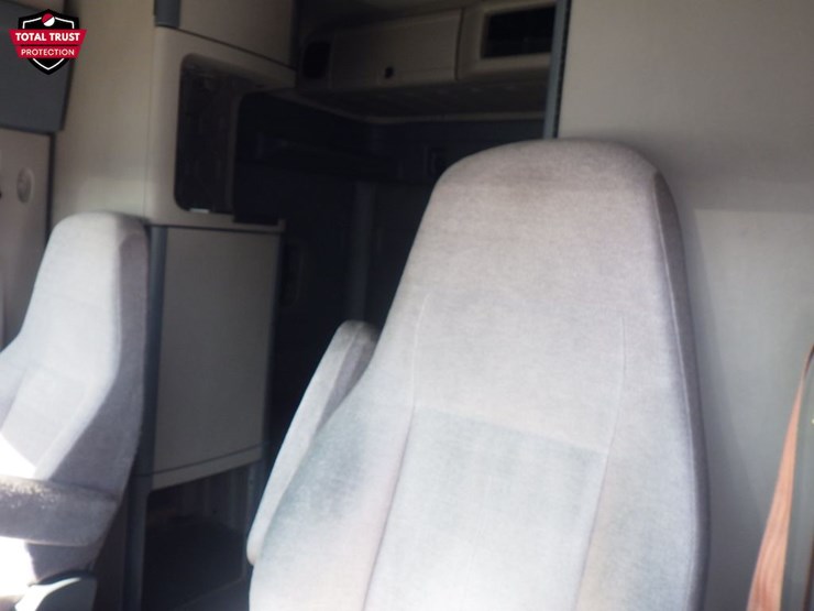 2019-freightliner-cascadia-125-image-20