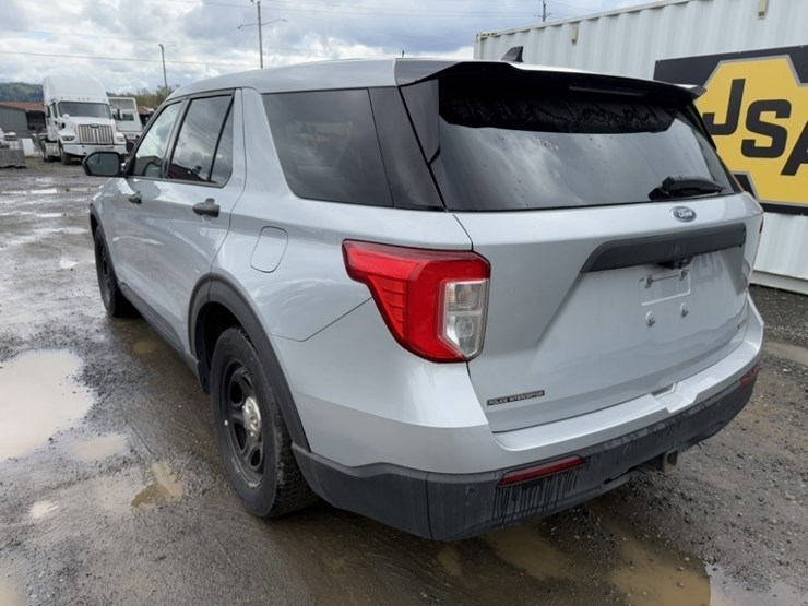 2020-ford-explorer-image-6