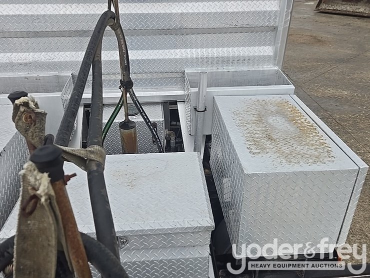 2014-kenworth-t800-image-78