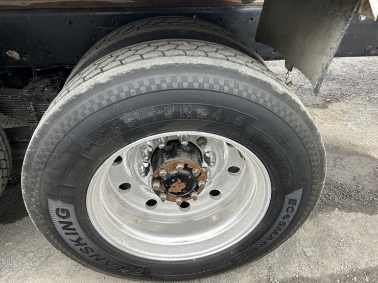 1994-peterbilt-377-image-15