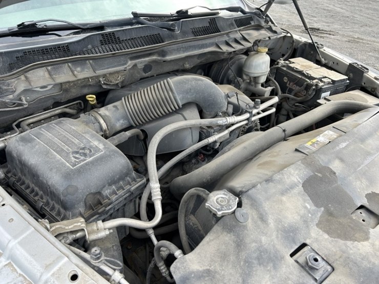 2013-dodge-1500-image-40