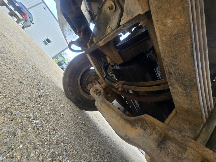 2001-mack-rd688s-image-53