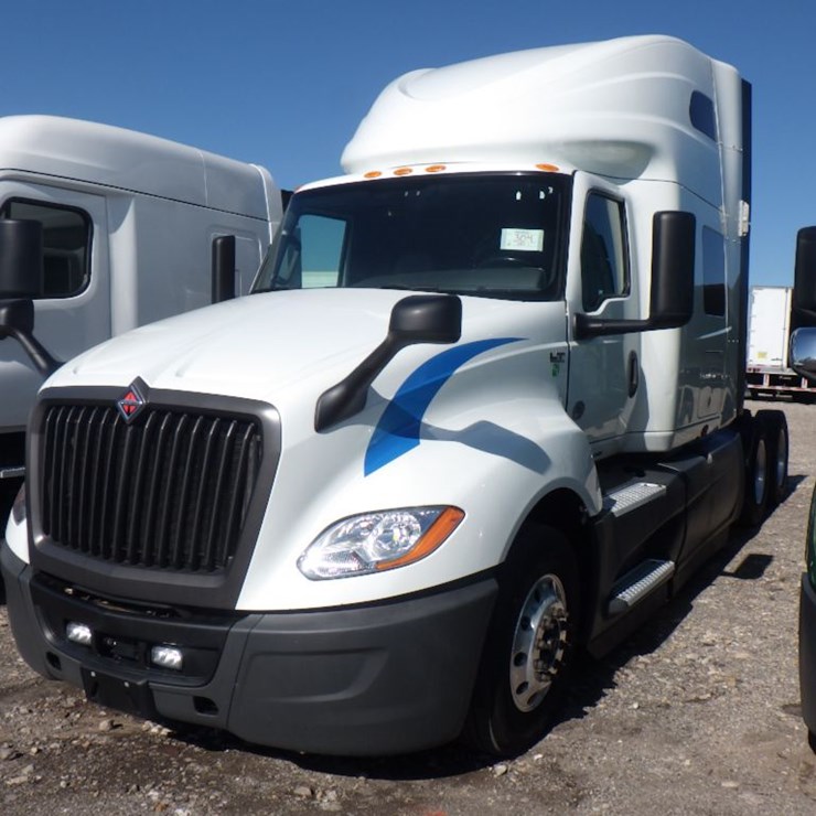 2021 INTERNATIONAL LT