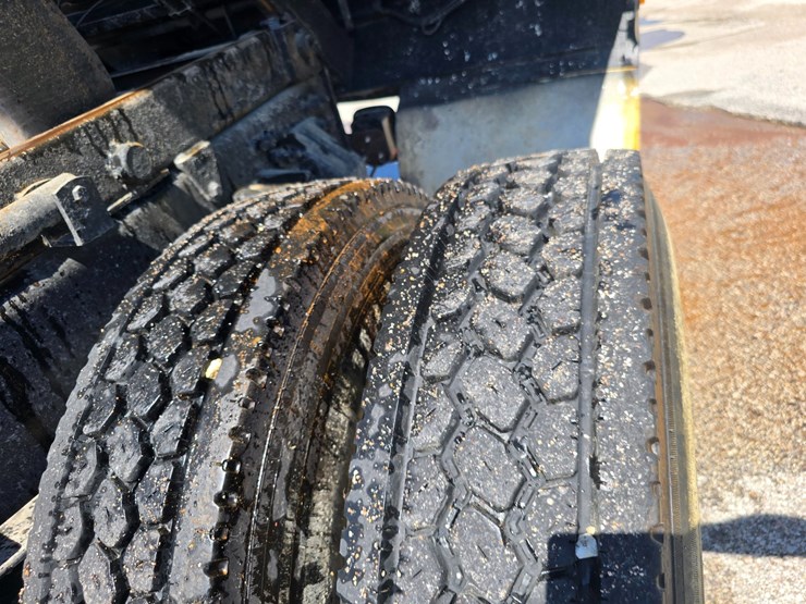 2009-sterling-acterra-image-74