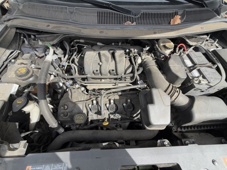 2018-ford-explorer-image-12