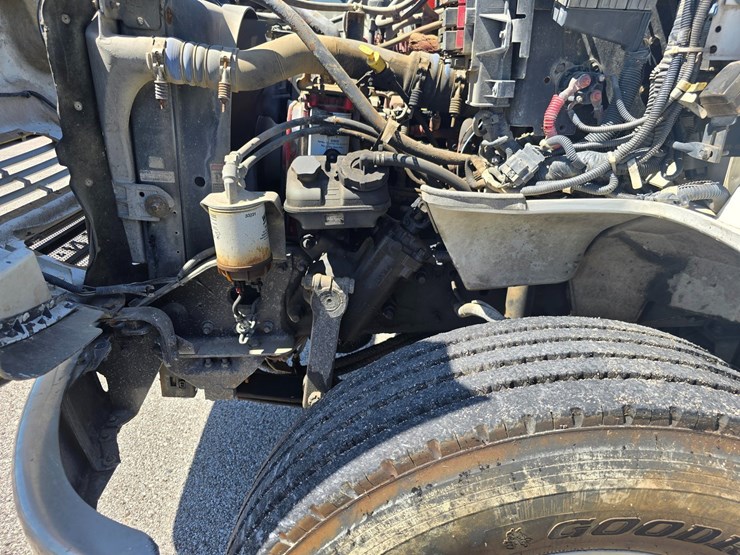 2009-sterling-acterra-image-29