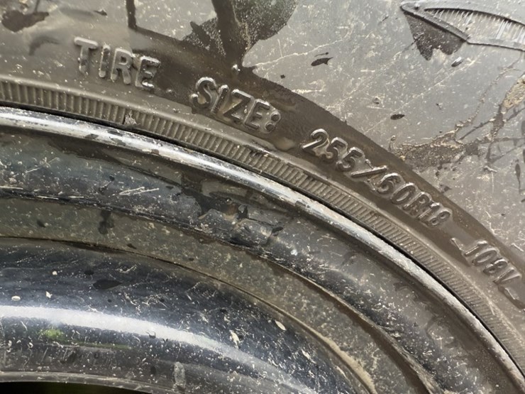 2021-ford-explorer-image-16