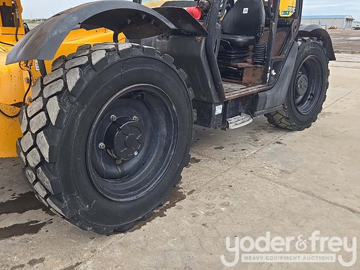 2017-jcb-510-56-image-10