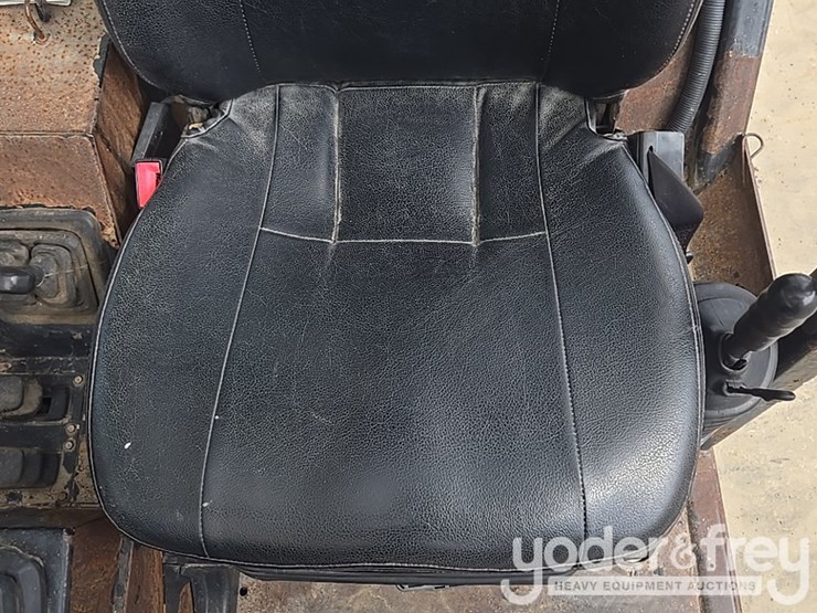 2017-jcb-510-56-image-68