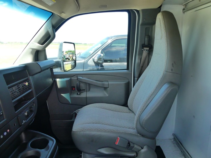 2020-utility-van-image-8