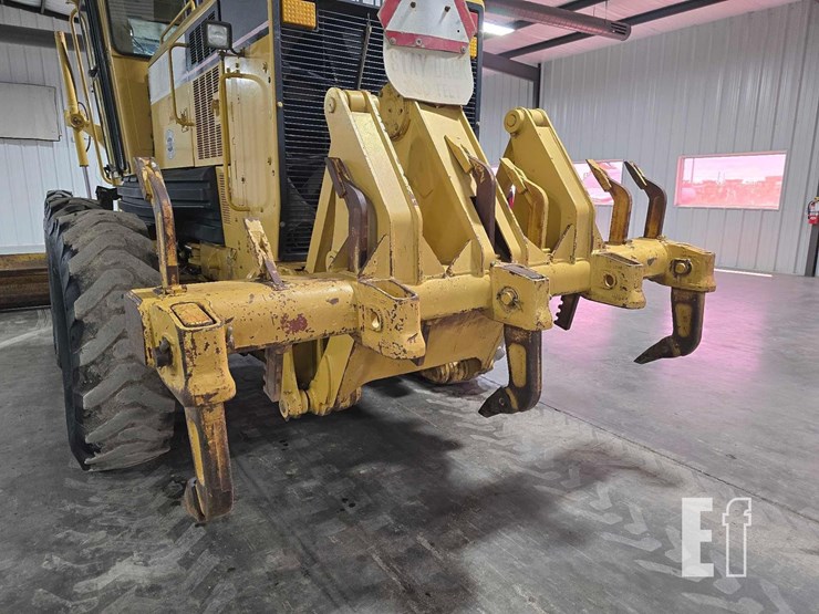 2005-caterpillar-140h-image-14