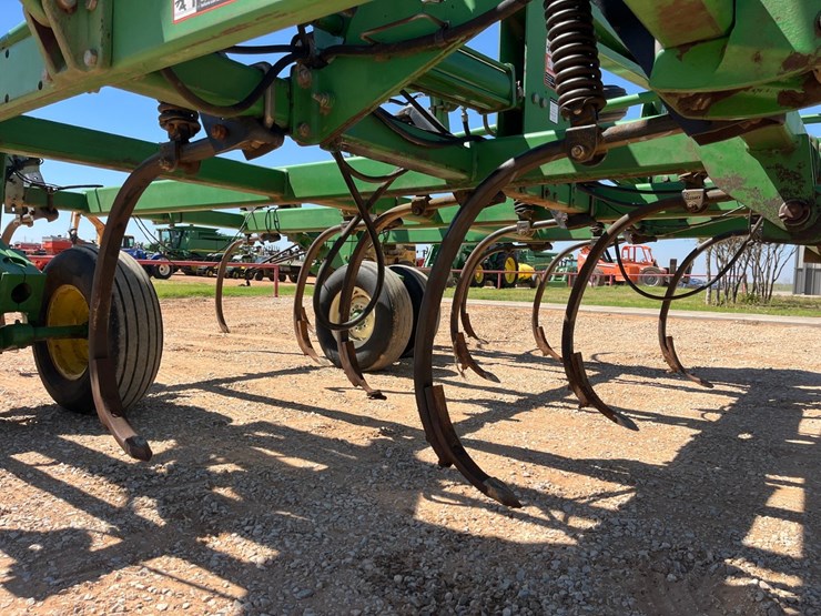 2001-john-deere-2400-image-7