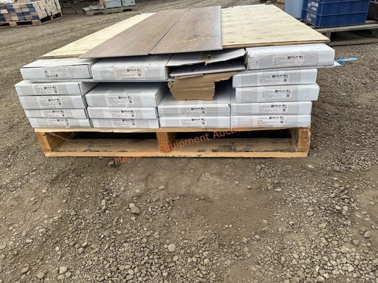 tan-vinyl-click-flooring-image-4