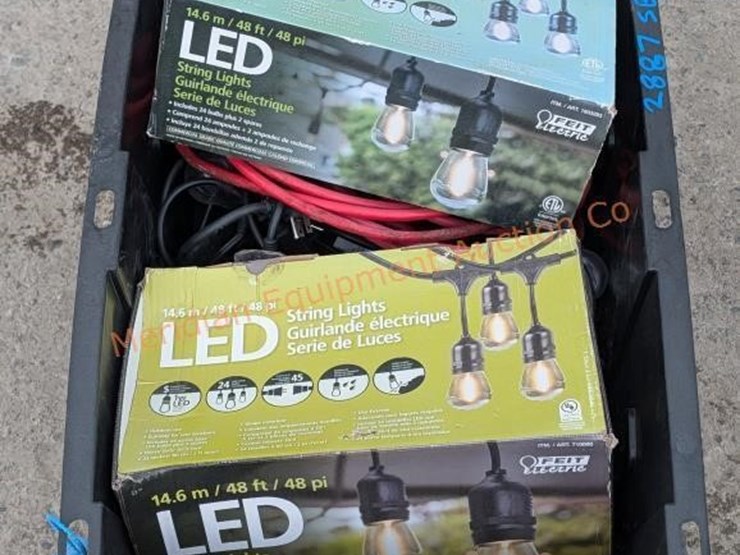 outdoor-string-lighting-&-accessories-image-3