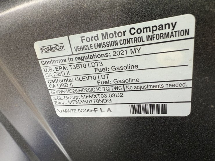 2021-ford-explorer-image-14