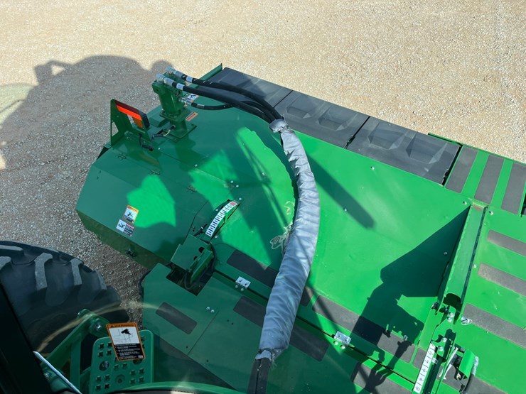 2023-john-deere-w235r-image-37