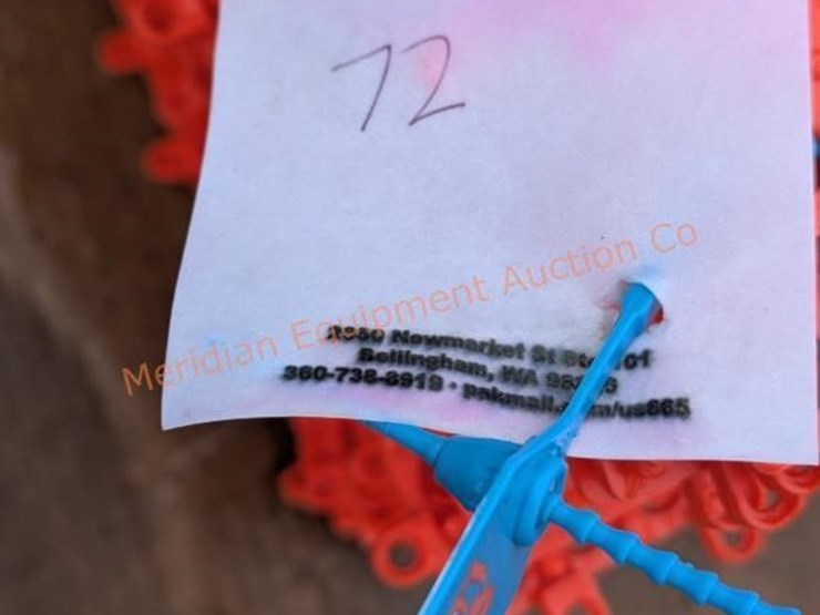 ~72--red-interlocking-rubber-floor-tiles-image-5