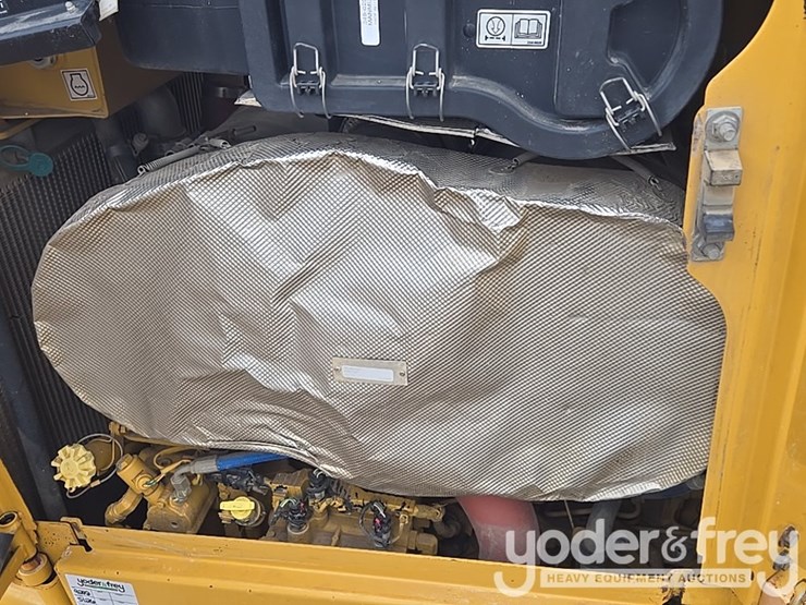 2019-caterpillar-d6-lgp-image-52