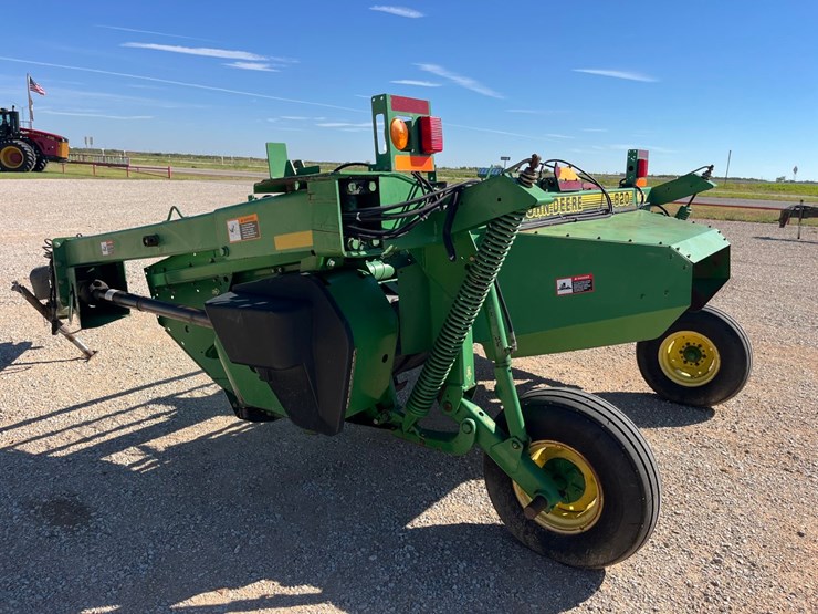 1999-john-deere-820-image-9