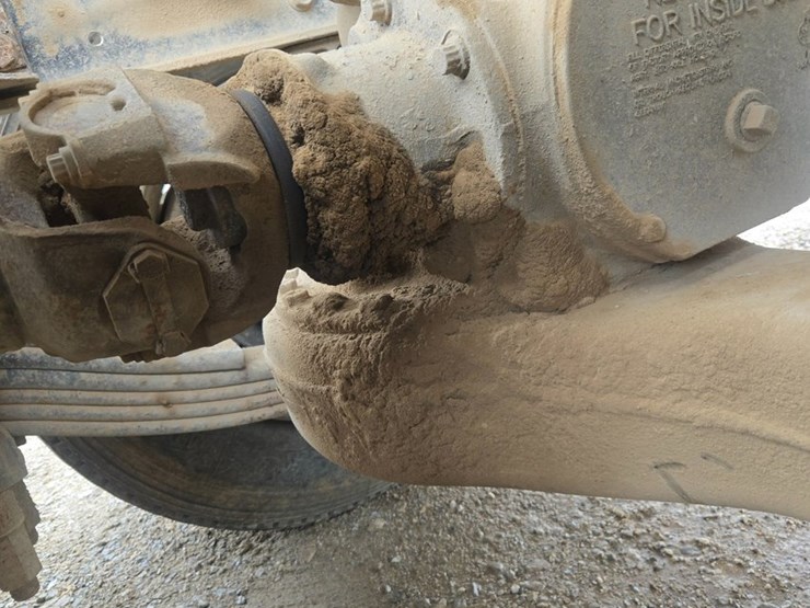 2001-mack-rd690s-image-97