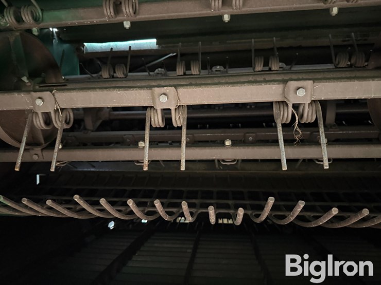 2012-kmc-3386-peanut-combine-image-15