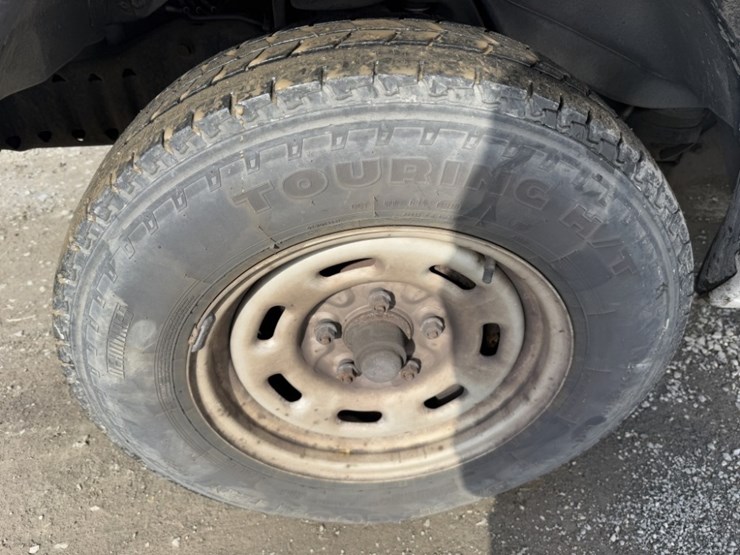 2005-ford-e150-image-15