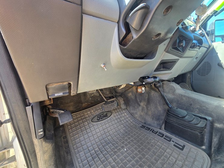 2011-ford-f350-image-36